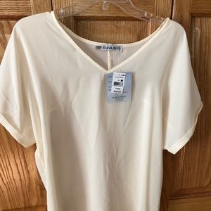 Cream color Cupid's Diary woven T Shirt. Size Large. . Short sleeves v…